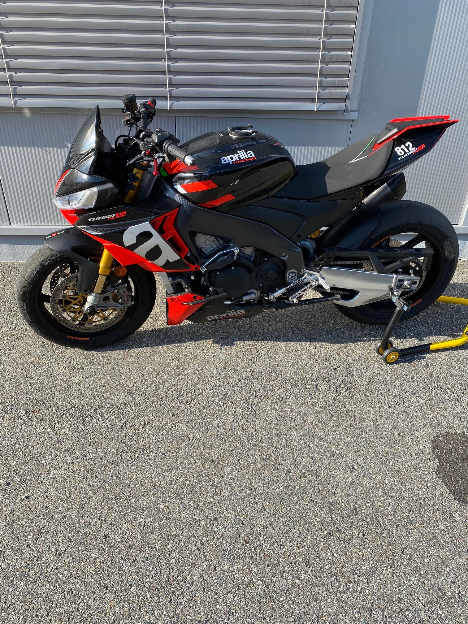 APRILIA Tuono V4 1100 Factory