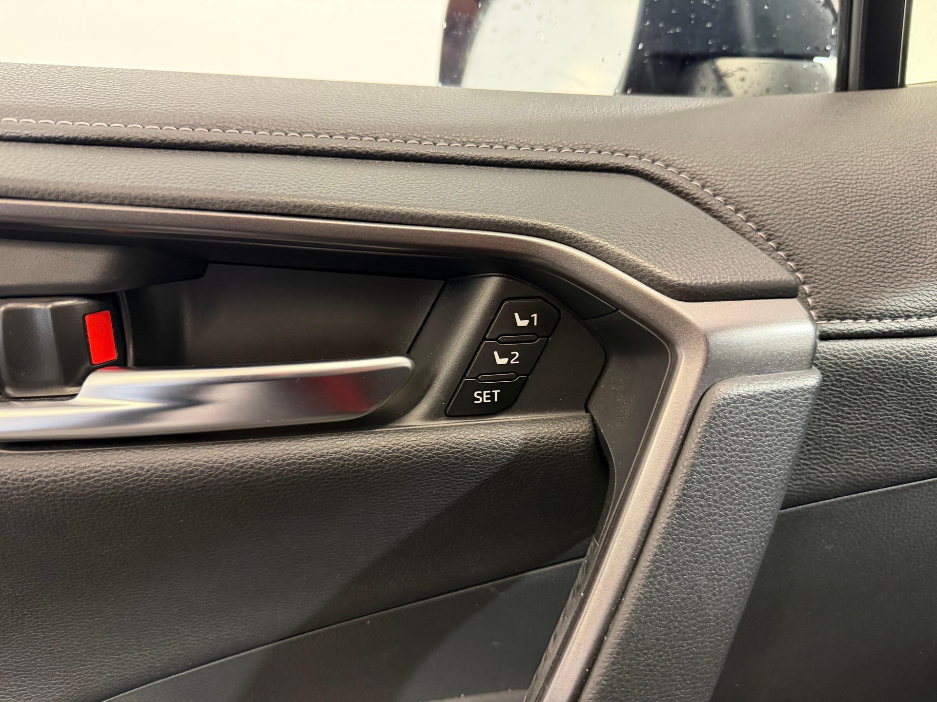 TOYOTA RAV4 2.5 Plug-In-Hybrid GR Sport-image-7
