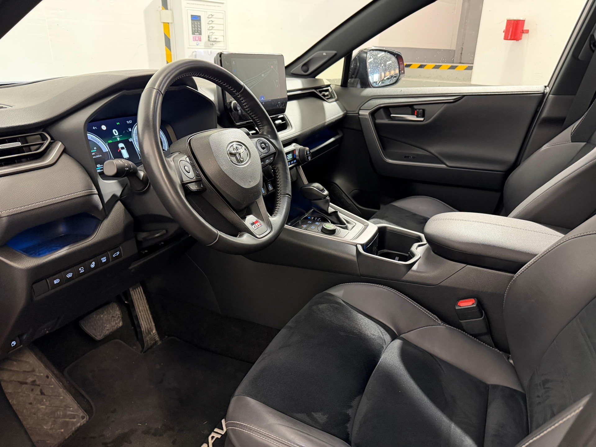 TOYOTA RAV4 2.5 Plug-In-Hybrid GR Sport-image-6