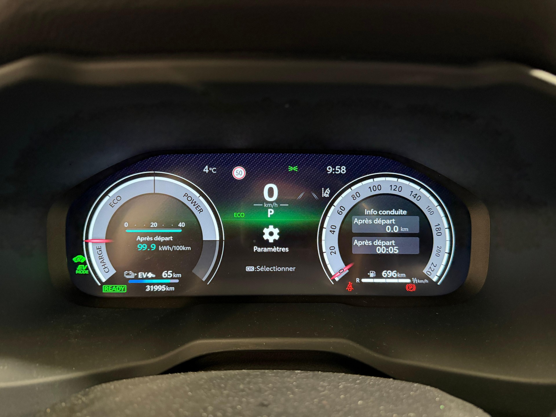 TOYOTA RAV4 2.5 Plug-In-Hybrid GR Sport-image-10