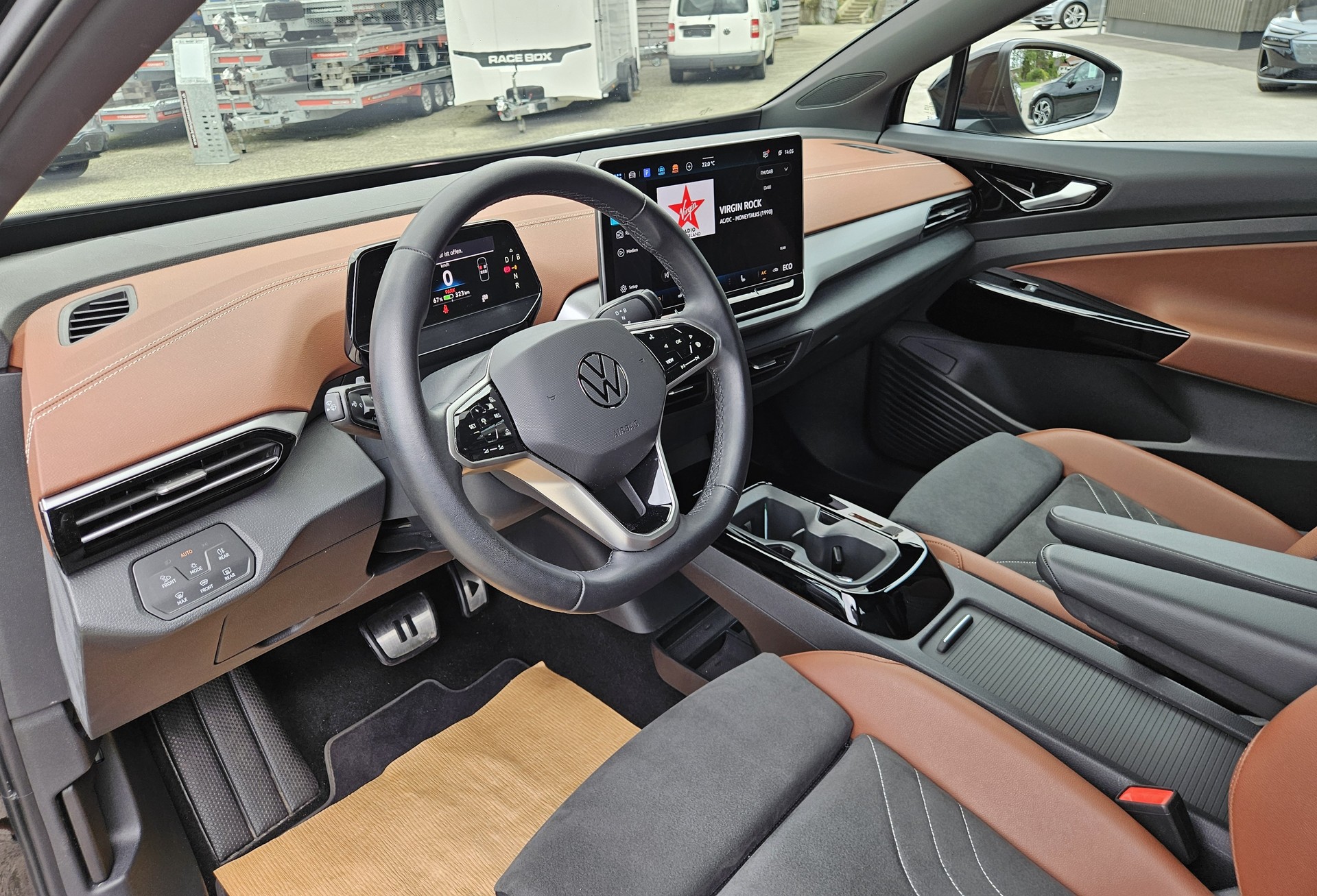 VW ID.4 Pro United 77 kWh 4 Motion mit Anhängerkupplung und Wärmepumpe-image-12
