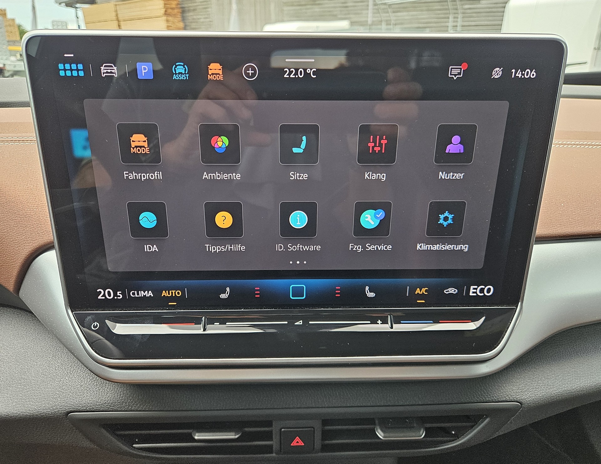 VW ID.4 Pro United 77 kWh 4 Motion mit Anhängerkupplung und Wärmepumpe-image-17