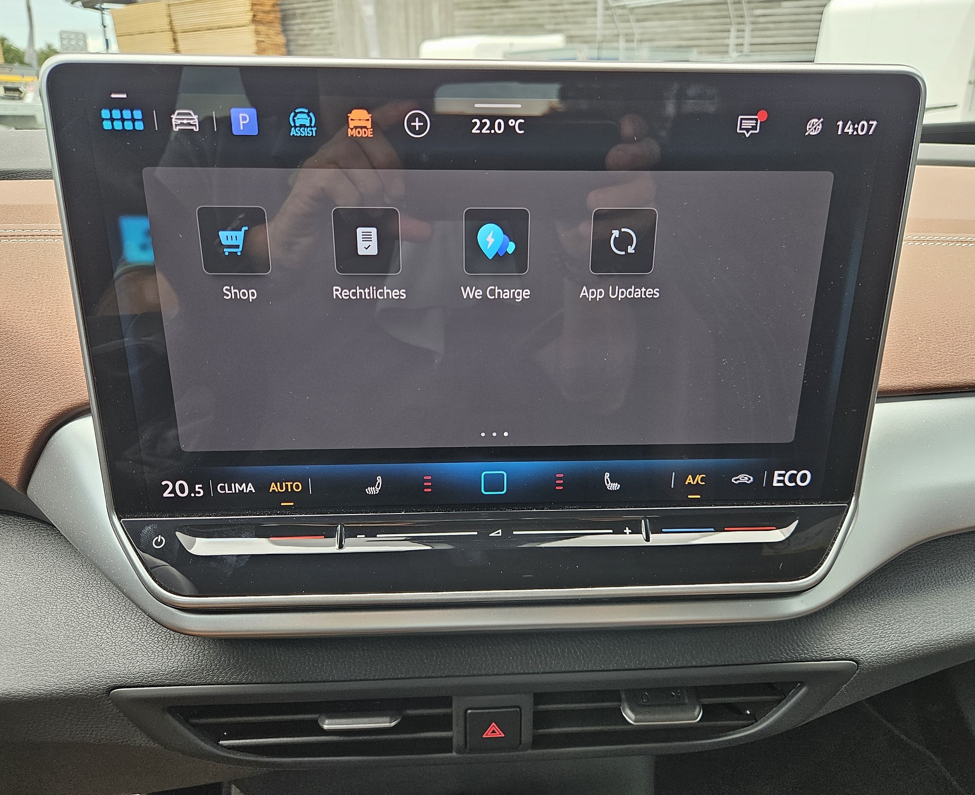 VW ID.4 Pro United 77 kWh 4 Motion mit Anhängerkupplung und Wärmepumpe-image-18