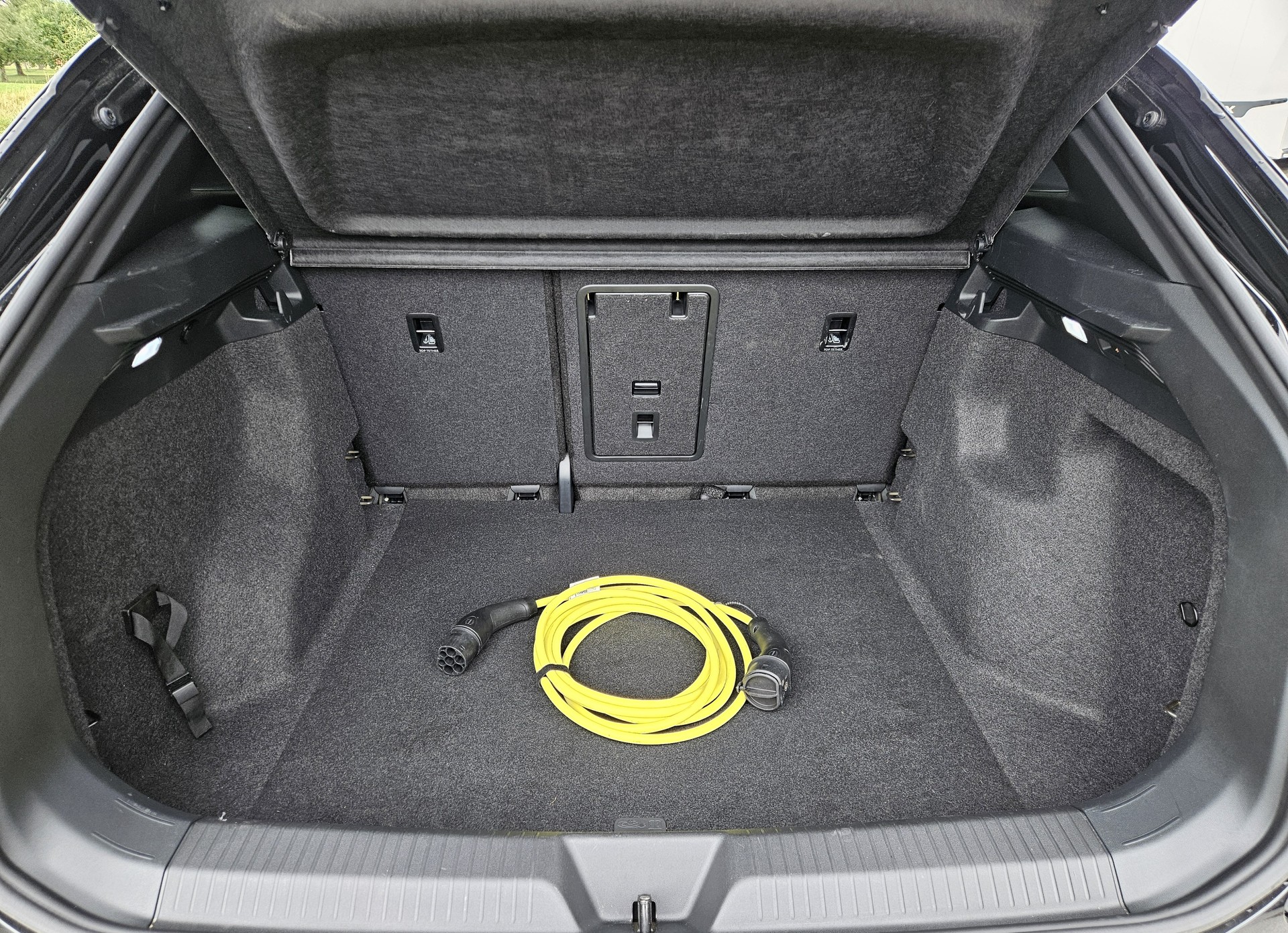 VW ID.4 Pro United 77 kWh 4 Motion mit Anhängerkupplung und Wärmepumpe-image-29