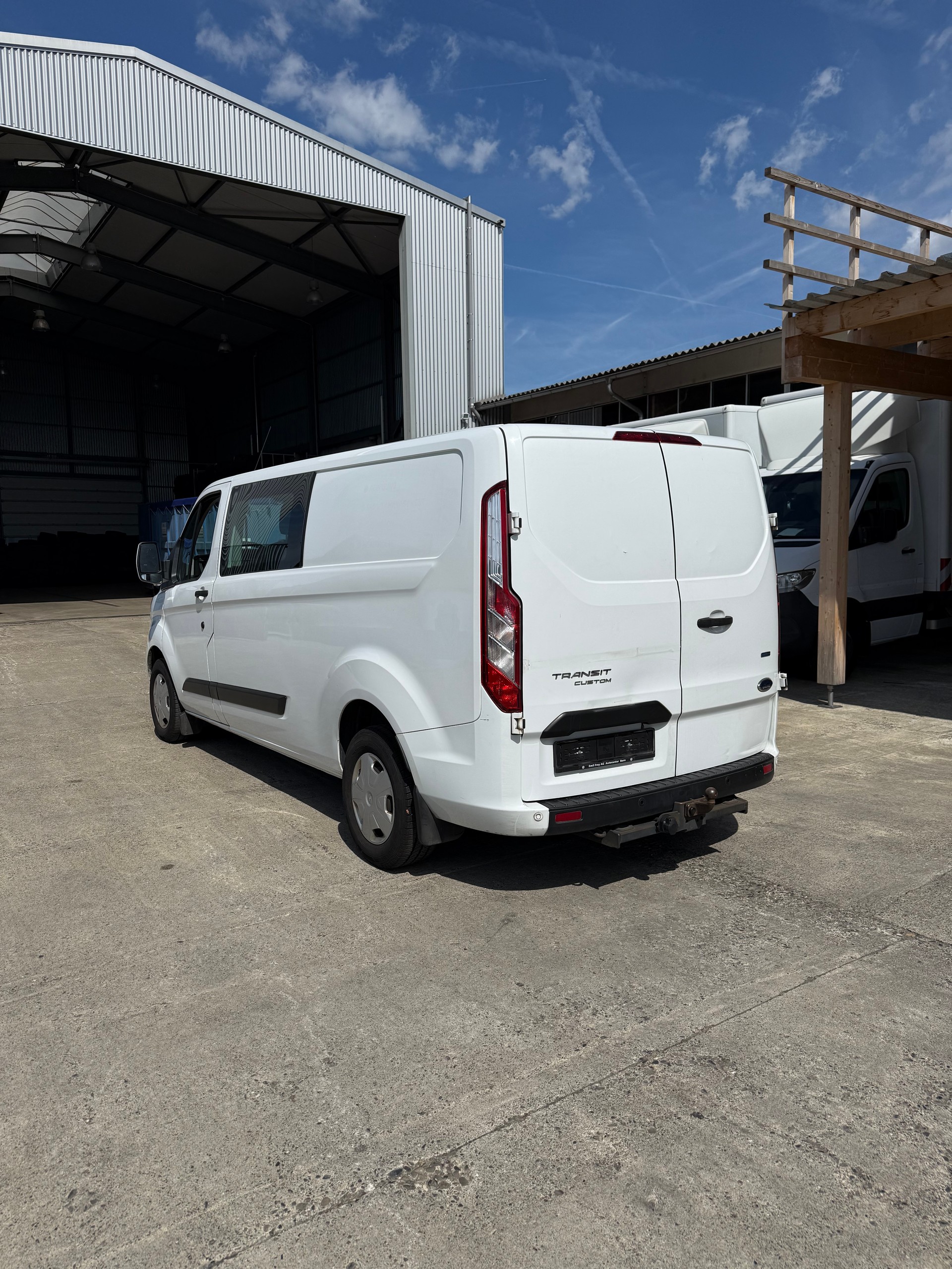 FORD Transit Custom Van 300 L2H1 DK Trend-image-3
