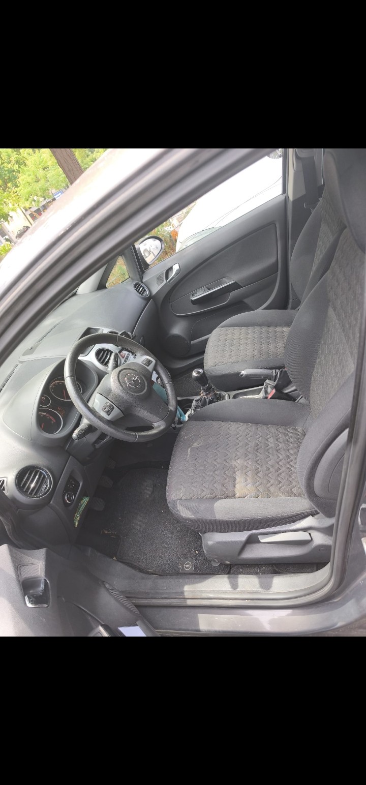 OPEL Corsa 1.4 TP Color Edition-image-4