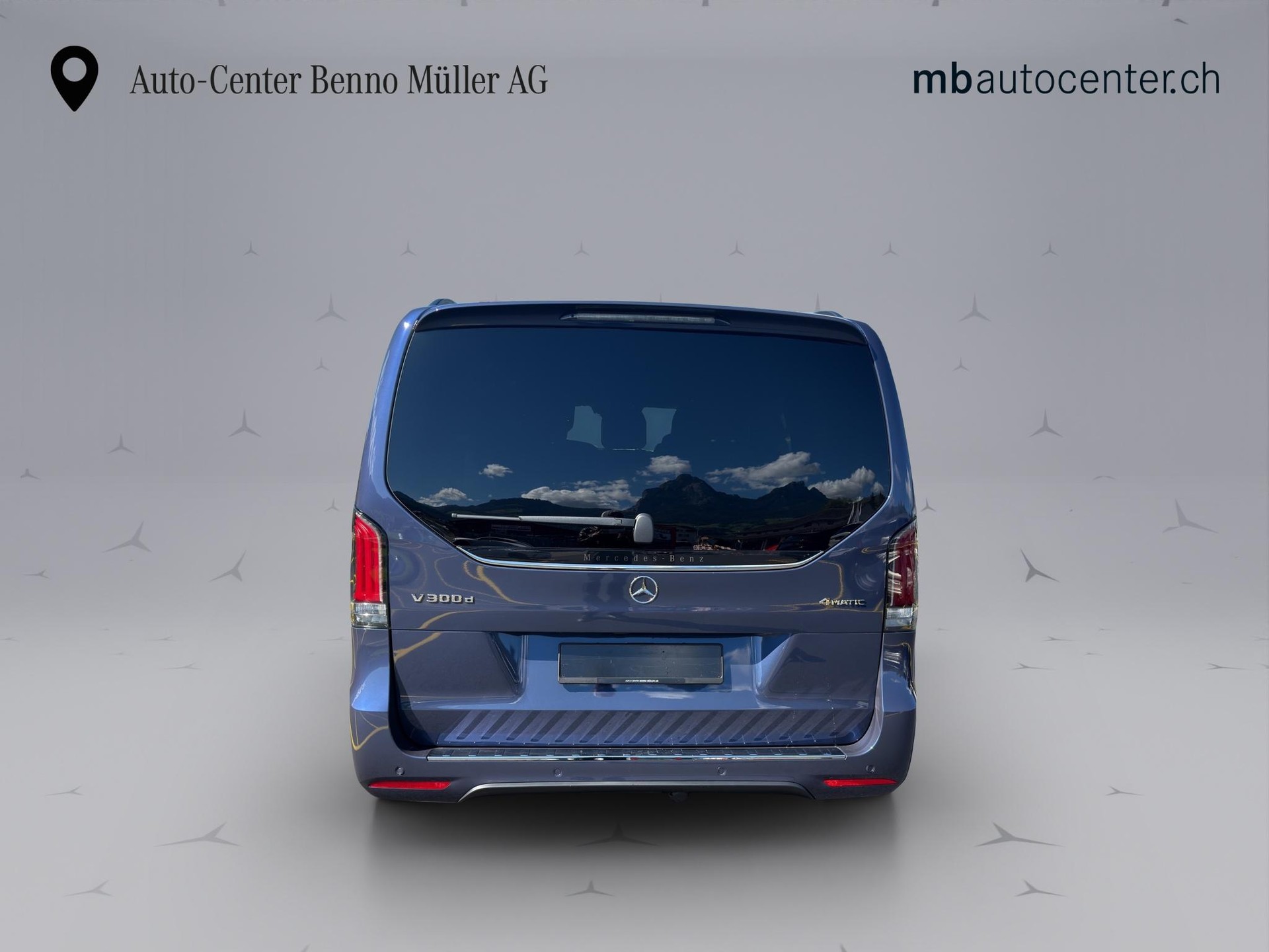 MERCEDES-BENZ V 300 d Exclusive lang Van-image-3