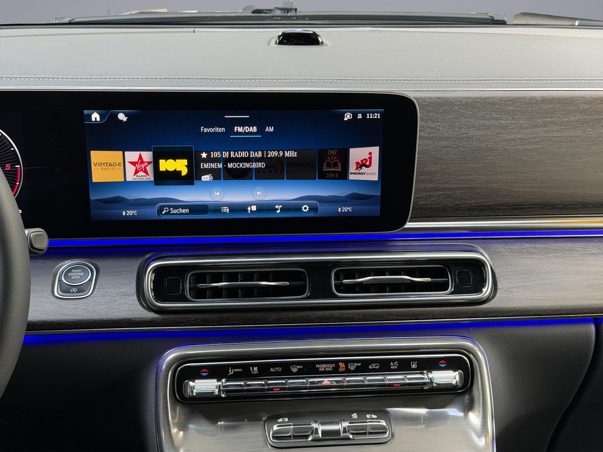 MERCEDES-BENZ V 300 d Exclusive lang Van-image-13