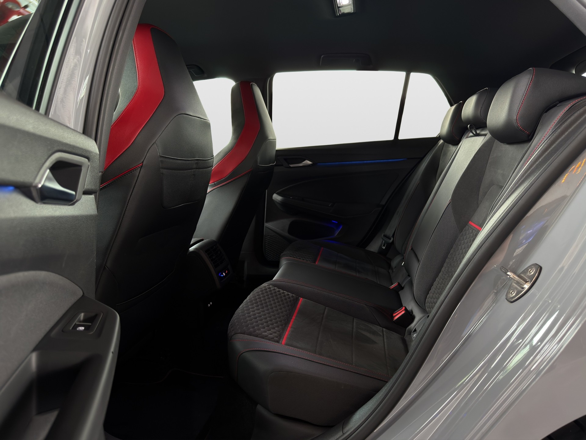 VW Golf 2.0 TSI GTI Clubsport DSG*Frisch ab MFK,1 Jahr oder 20'000km Garantie auf Motor und Getriebe*-image-13