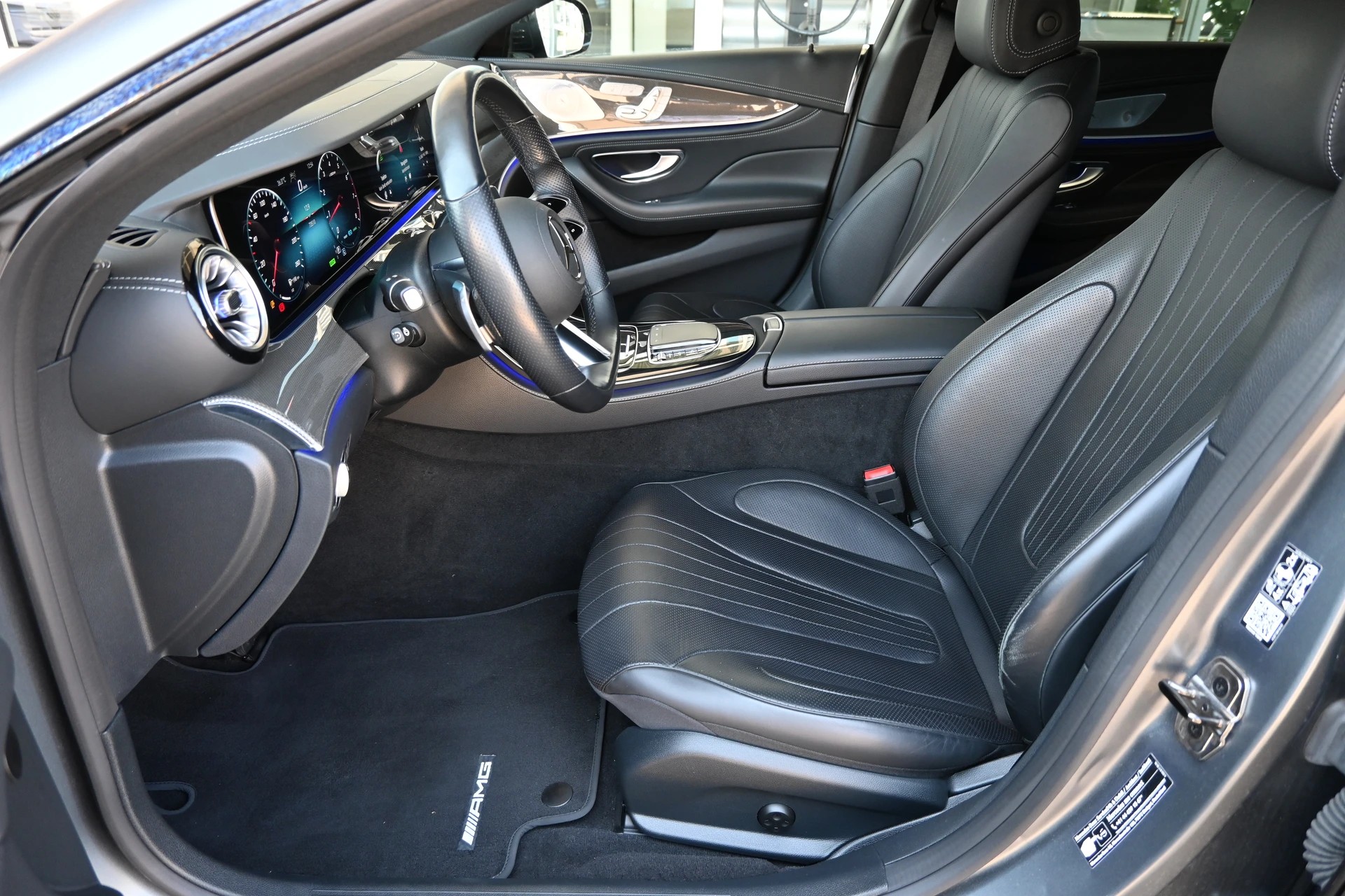 MERCEDES-BENZ CLS 450 4Matic AMG Line 9G-Tronic + Voll-Ausstattung (CH Auto) Facelift Modell-image-9