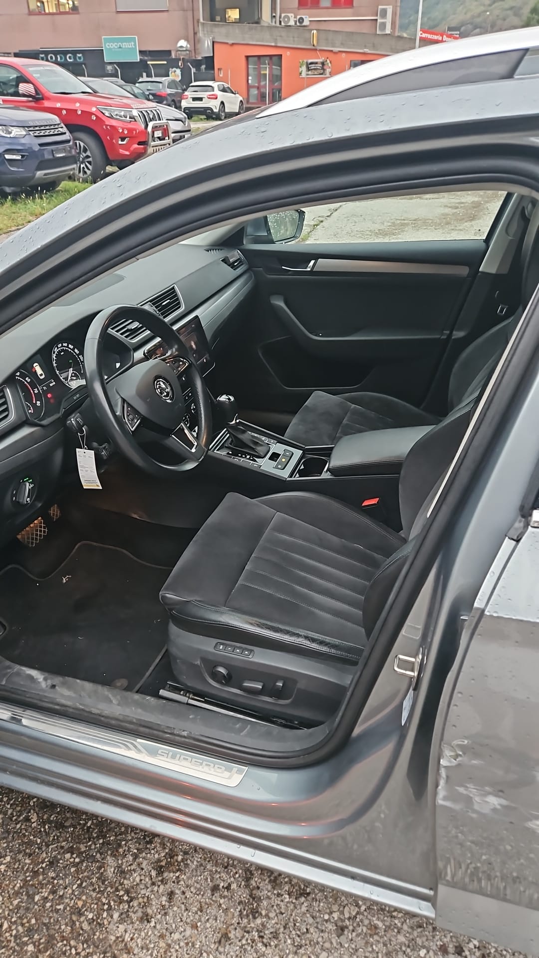 SKODA Superb Combi 2.0 TSI SportLine+ DSG-image-10