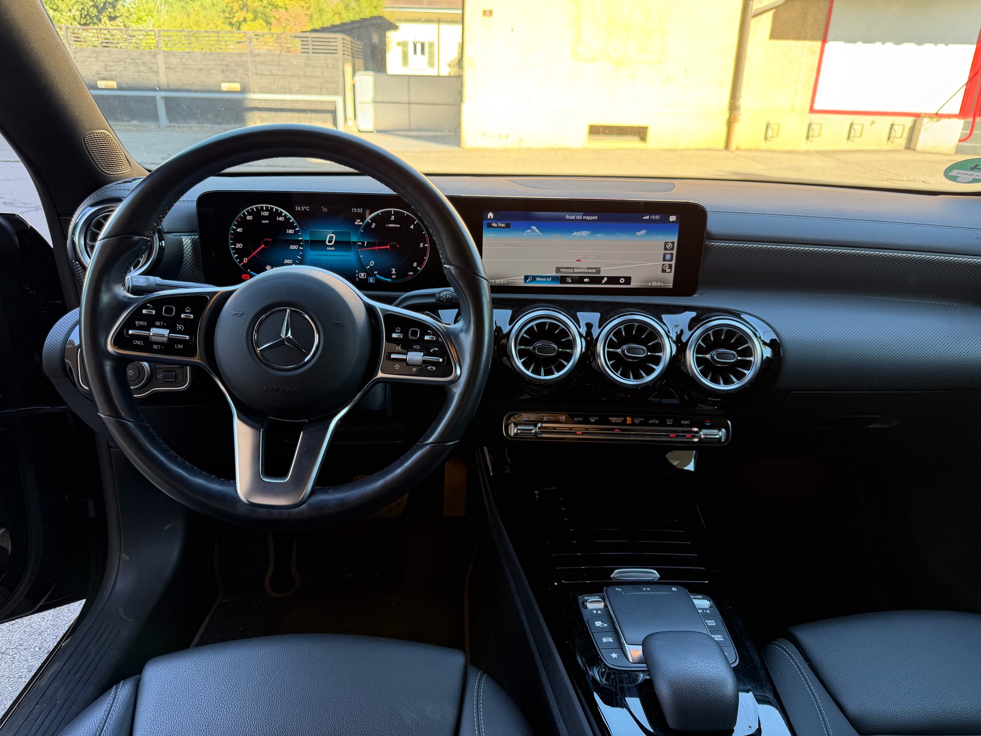 MERCEDES-BENZ CLA 220 d 4MATIC Coupé Swiss Star Progressive-image-11