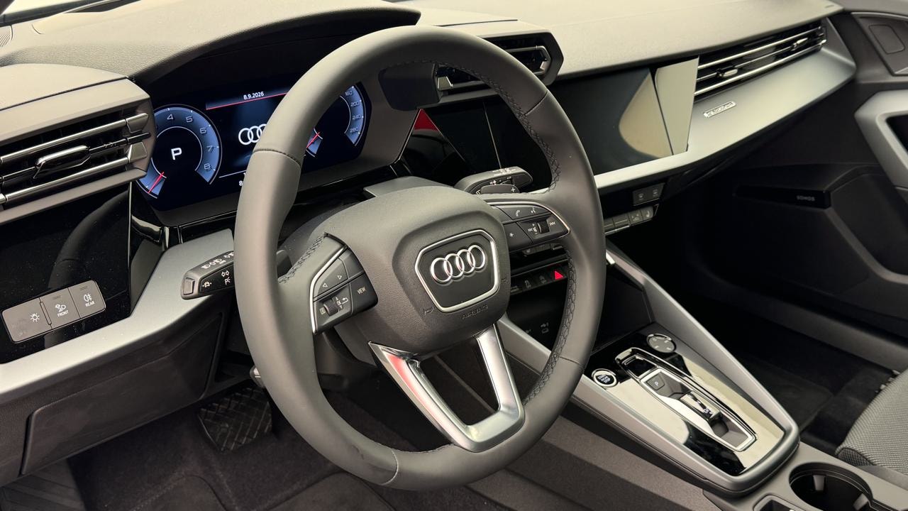 AUDI A3 Sportback TFSI 150 kW quattro S line S tronic-image-6