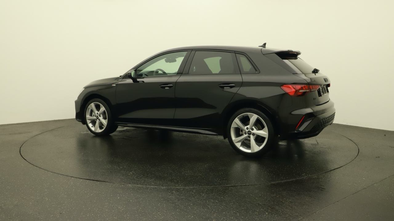 AUDI A3 Sportback TFSI 150 kW quattro S line S tronic-image-2