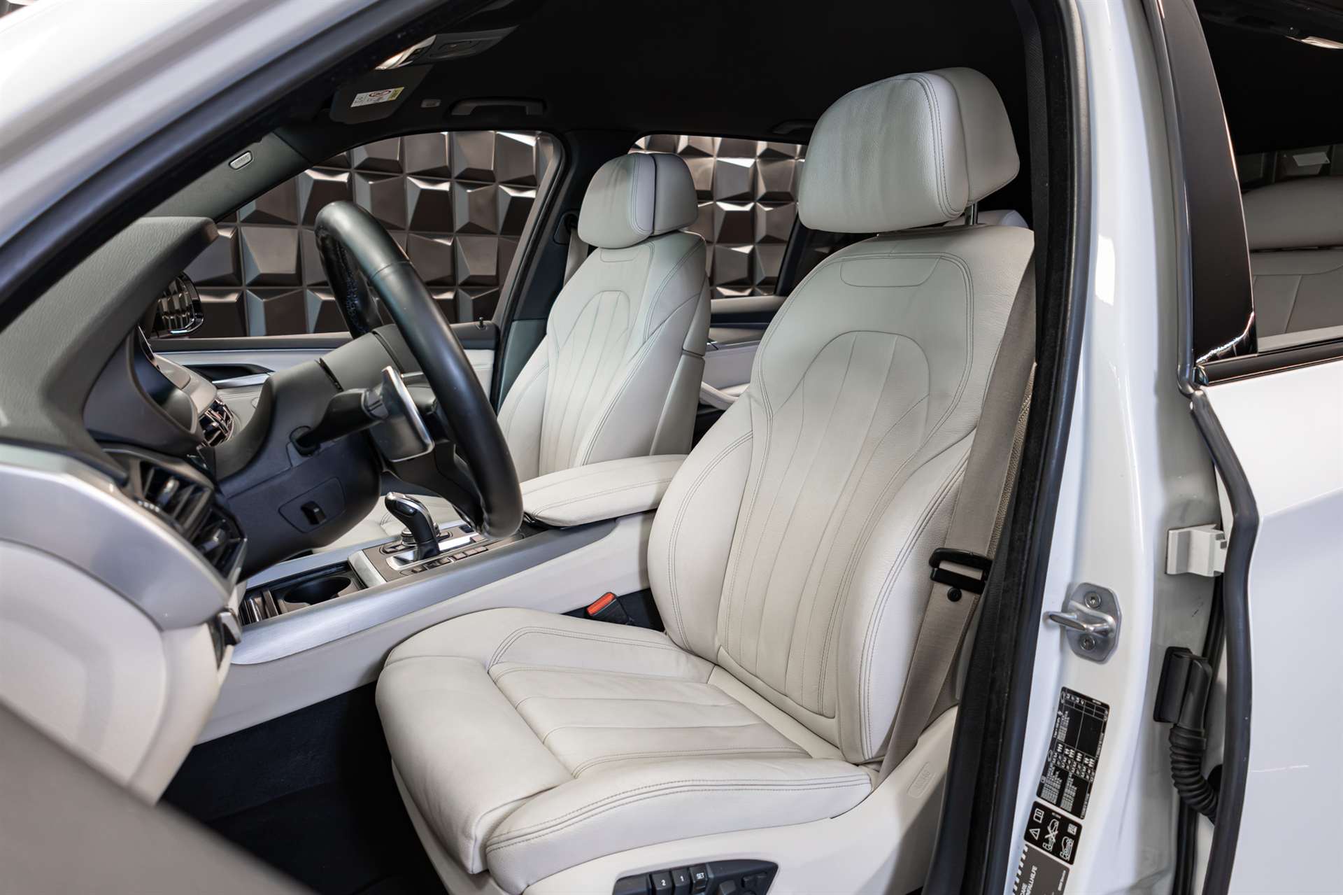 BMW X5 xDrive 40d Steptronic M-Paket-image-15