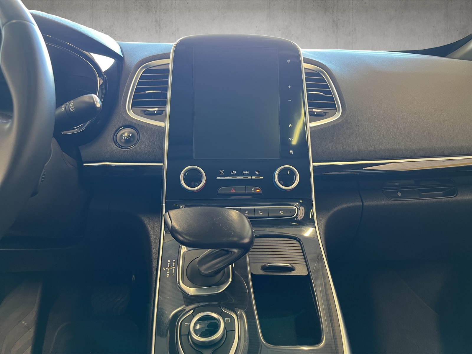 RENAULT Espace 1.6 TCe Intens EDC-image-10