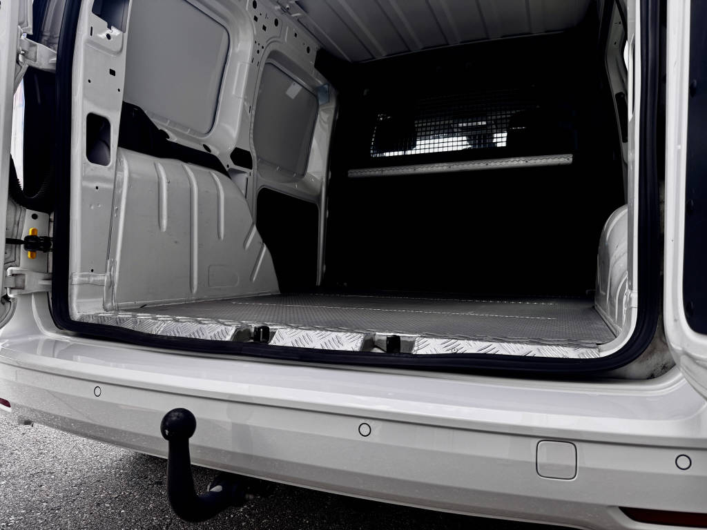 VW Caddy fourg. 2.0 TDI 122 BlueMT 4m-image-15