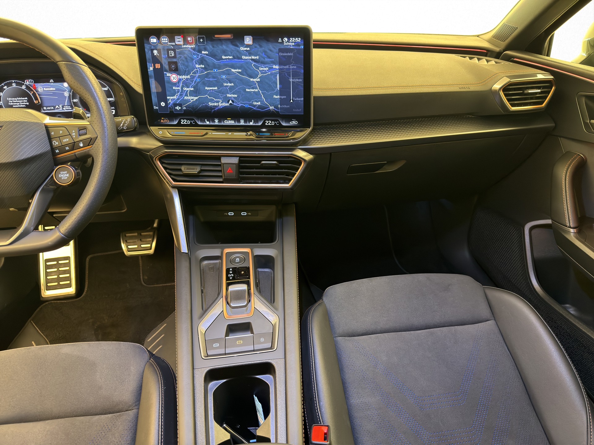 CUPRA Leon ST 2.0 TSI 333 VZ 4Drive-image-15