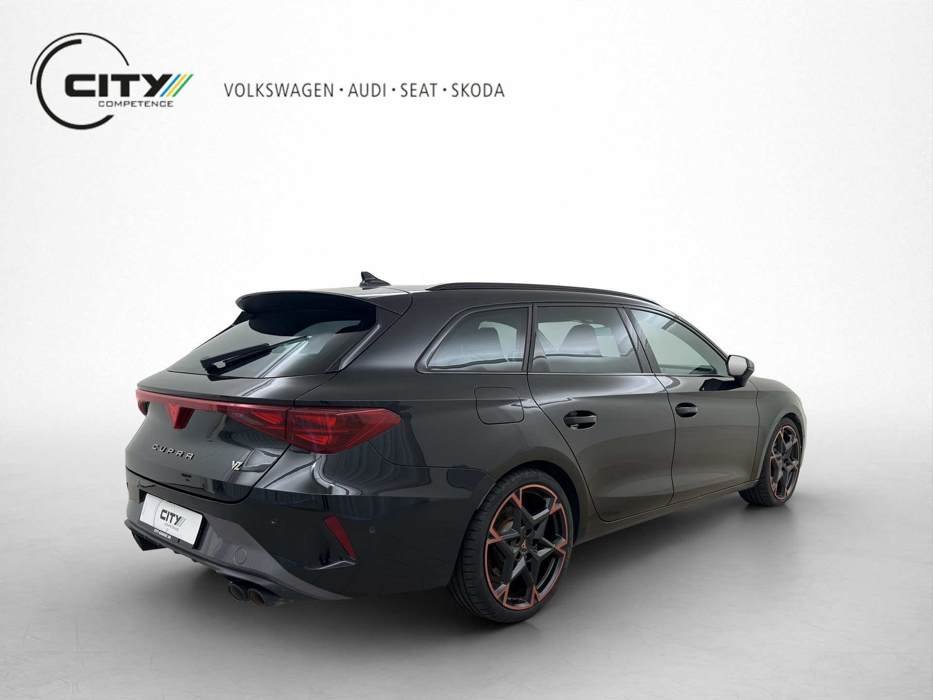 CUPRA Leon ST 2.0 TSI 333 VZ 4Drive-image-2