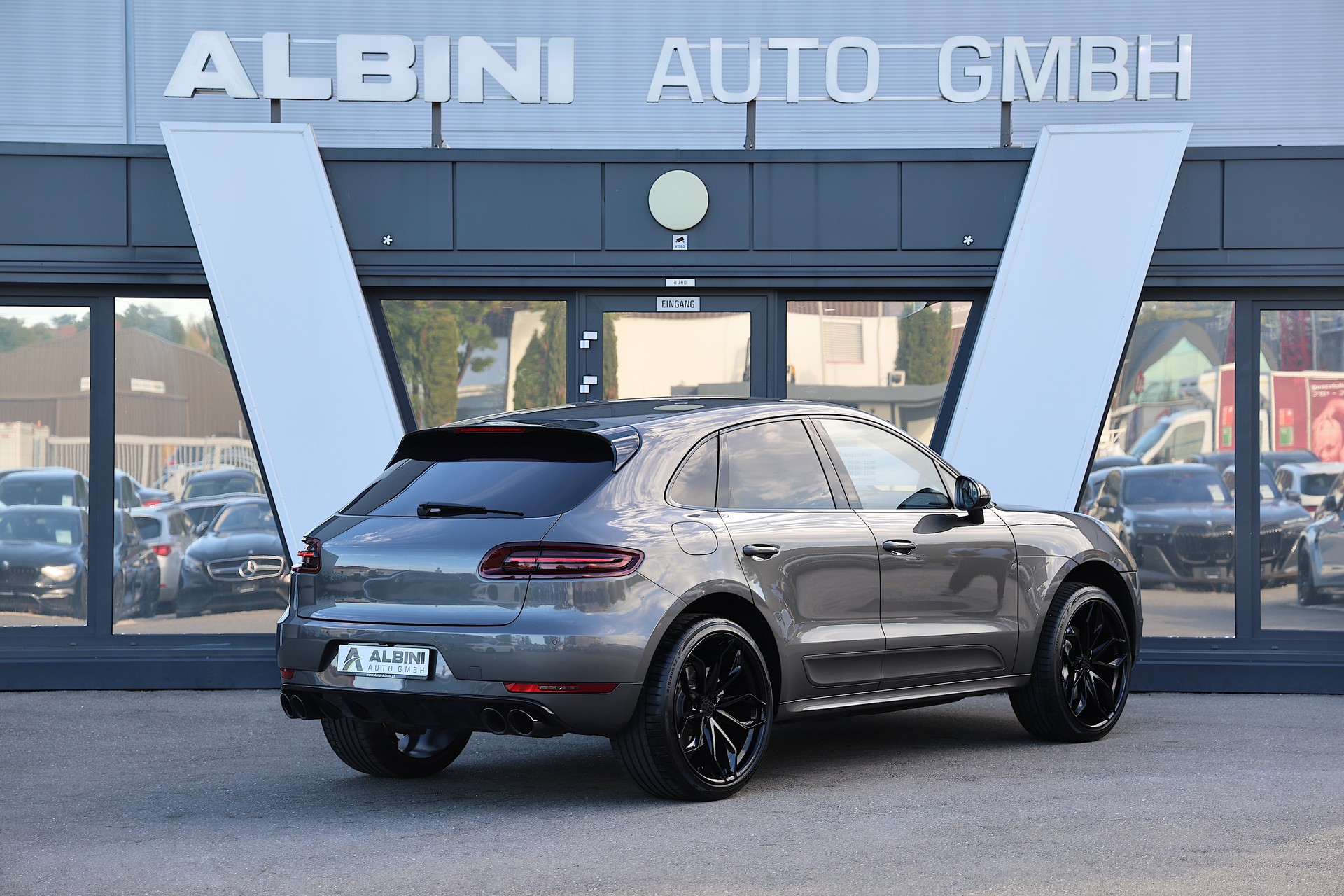 PORSCHE Macan 3.0 V6 S-image-2