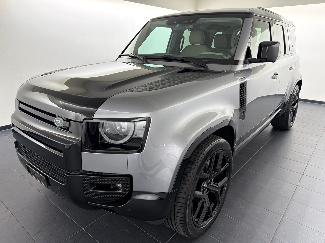 LAND ROVER Defender110 3.0DI6 300 SE-image-0