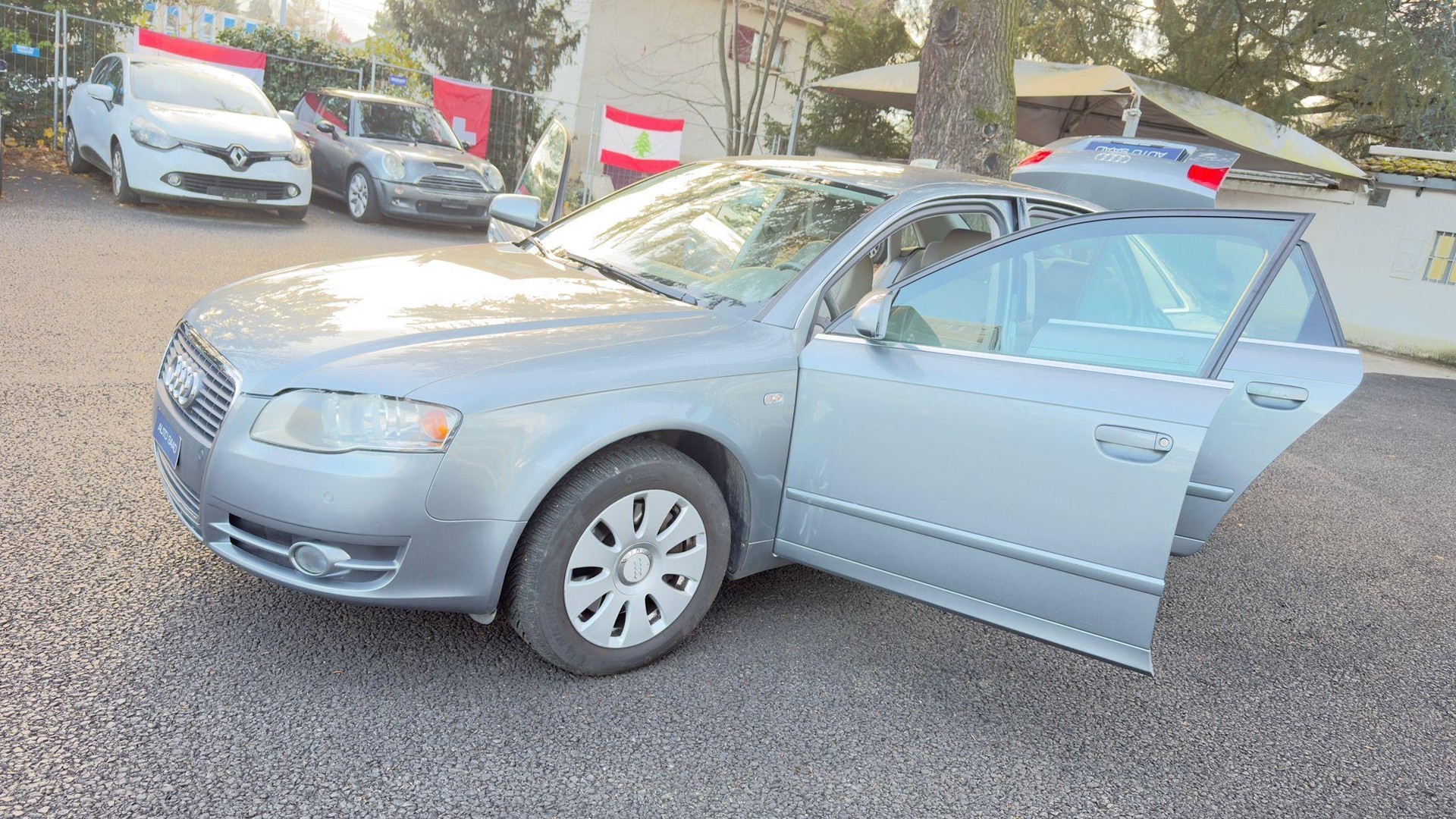 AUDI A4 Limousine 2.0 Turbo FSI-image-10