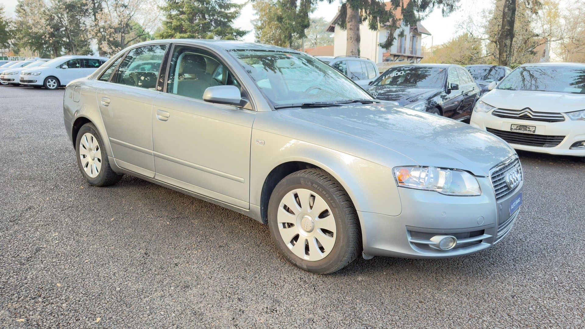 AUDI A4 Limousine 2.0 Turbo FSI-image-1