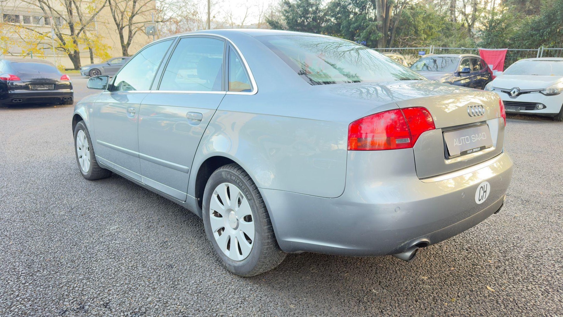 AUDI A4 Limousine 2.0 Turbo FSI-image-4