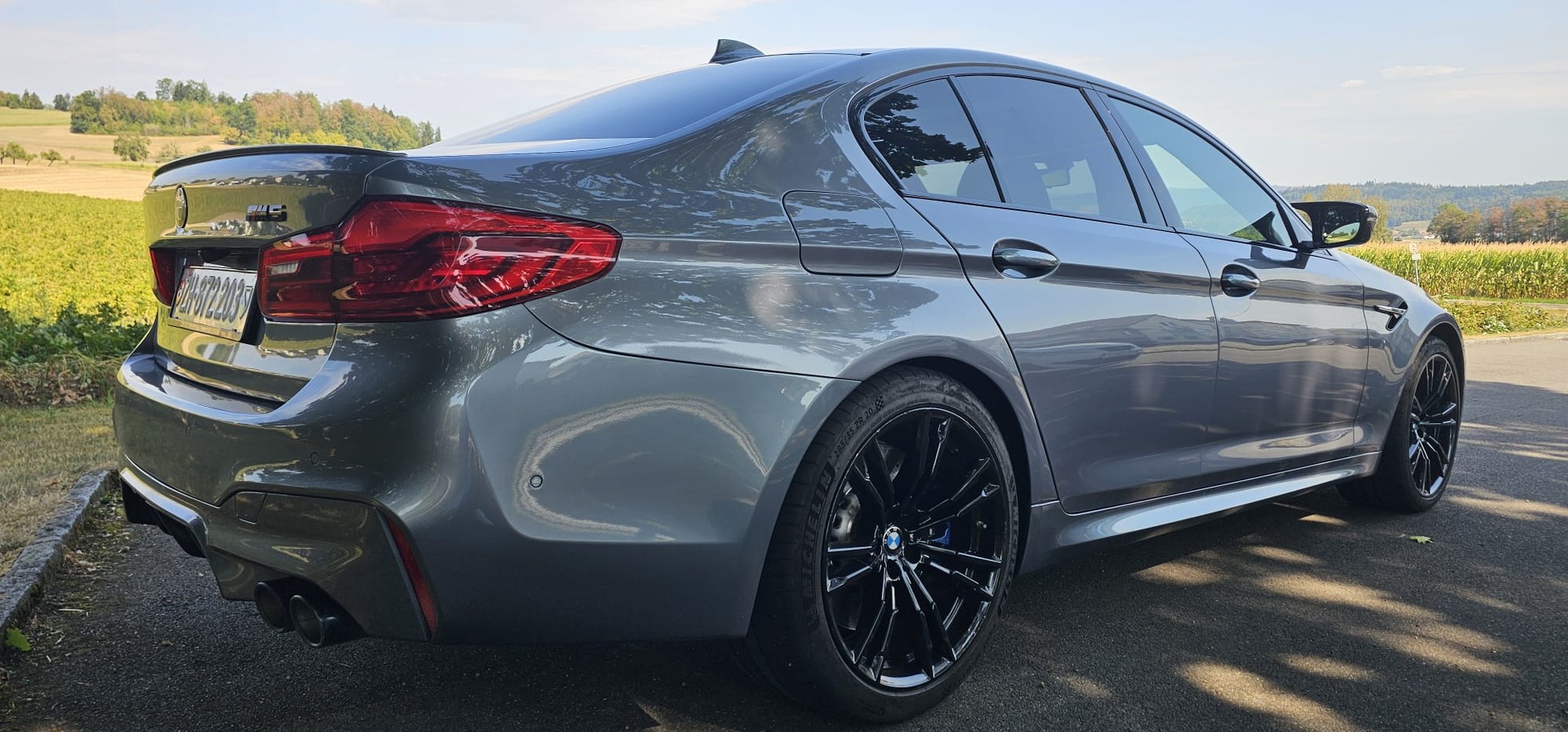 BMW M5 xDrive-image-5