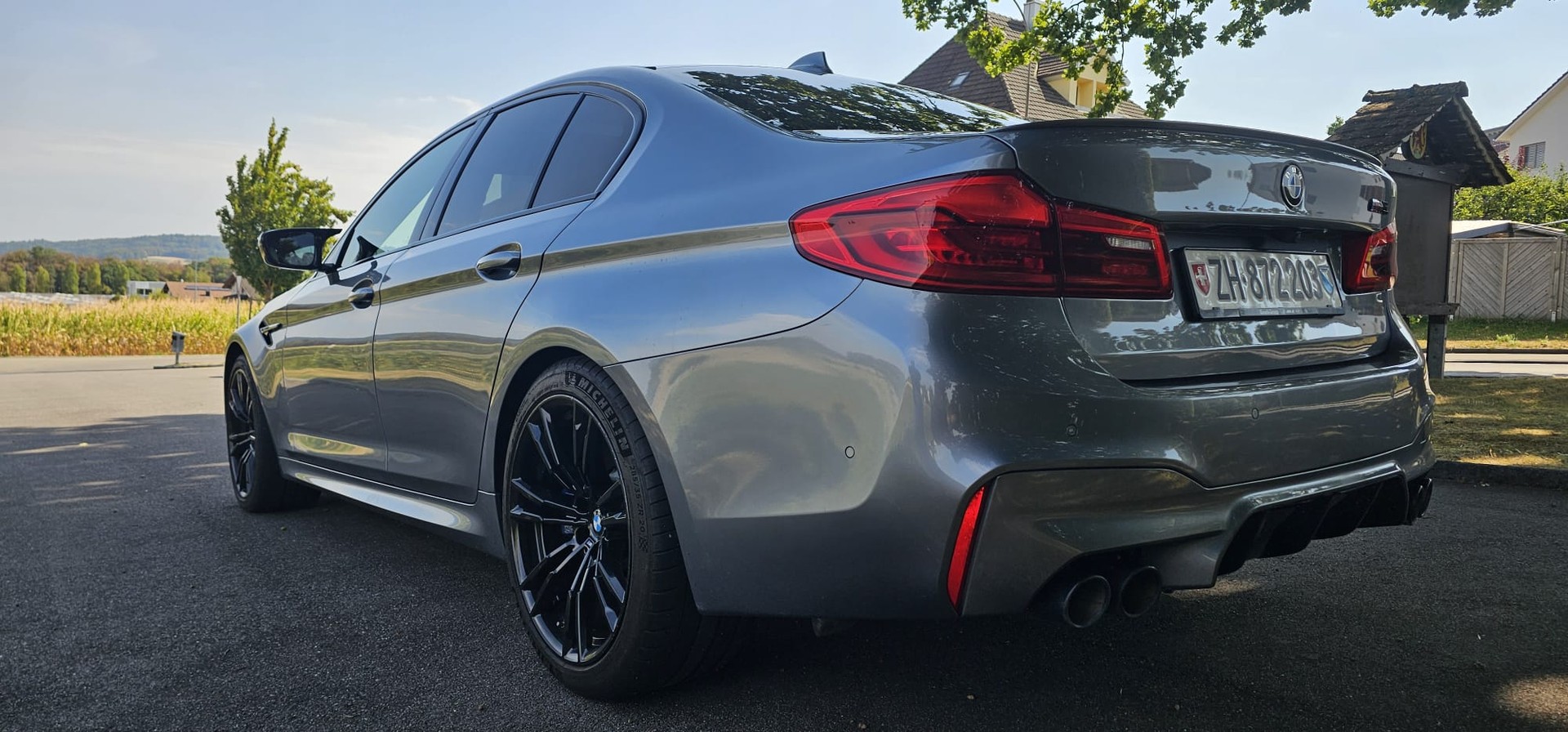 BMW M5 xDrive-image-2