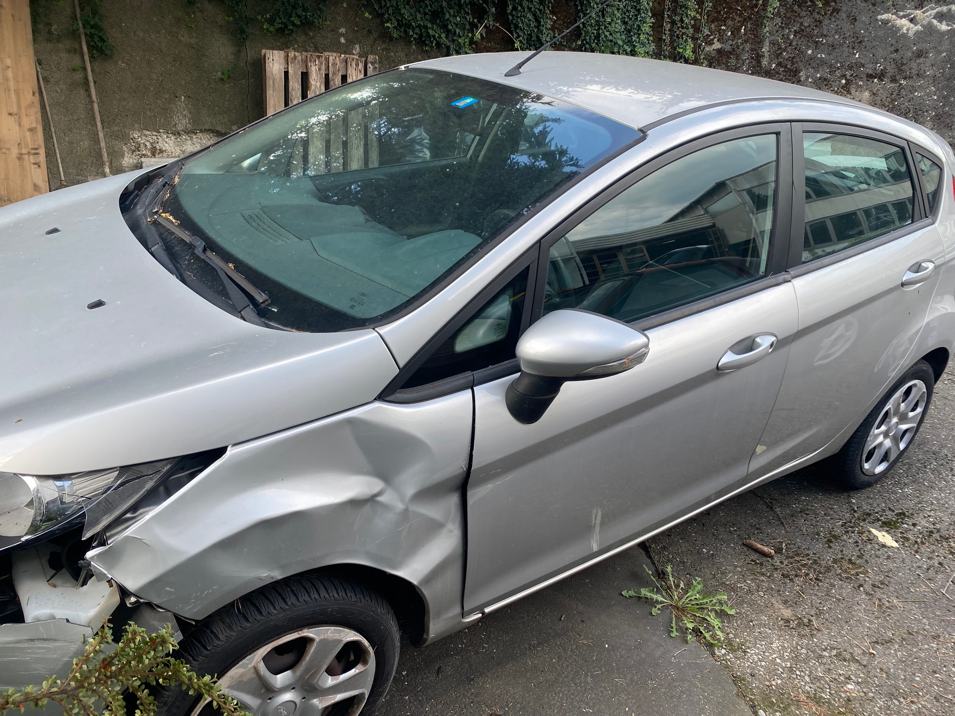 FORD Fiesta 1.25 16V Colourline-image-3