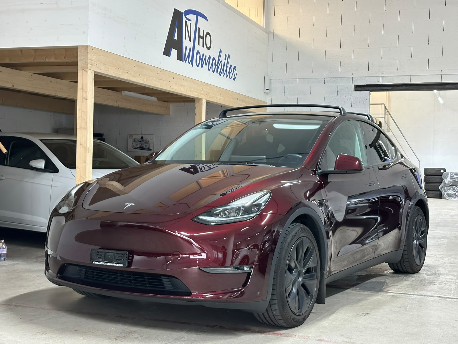 TESLA Model Y Long Range-image-0