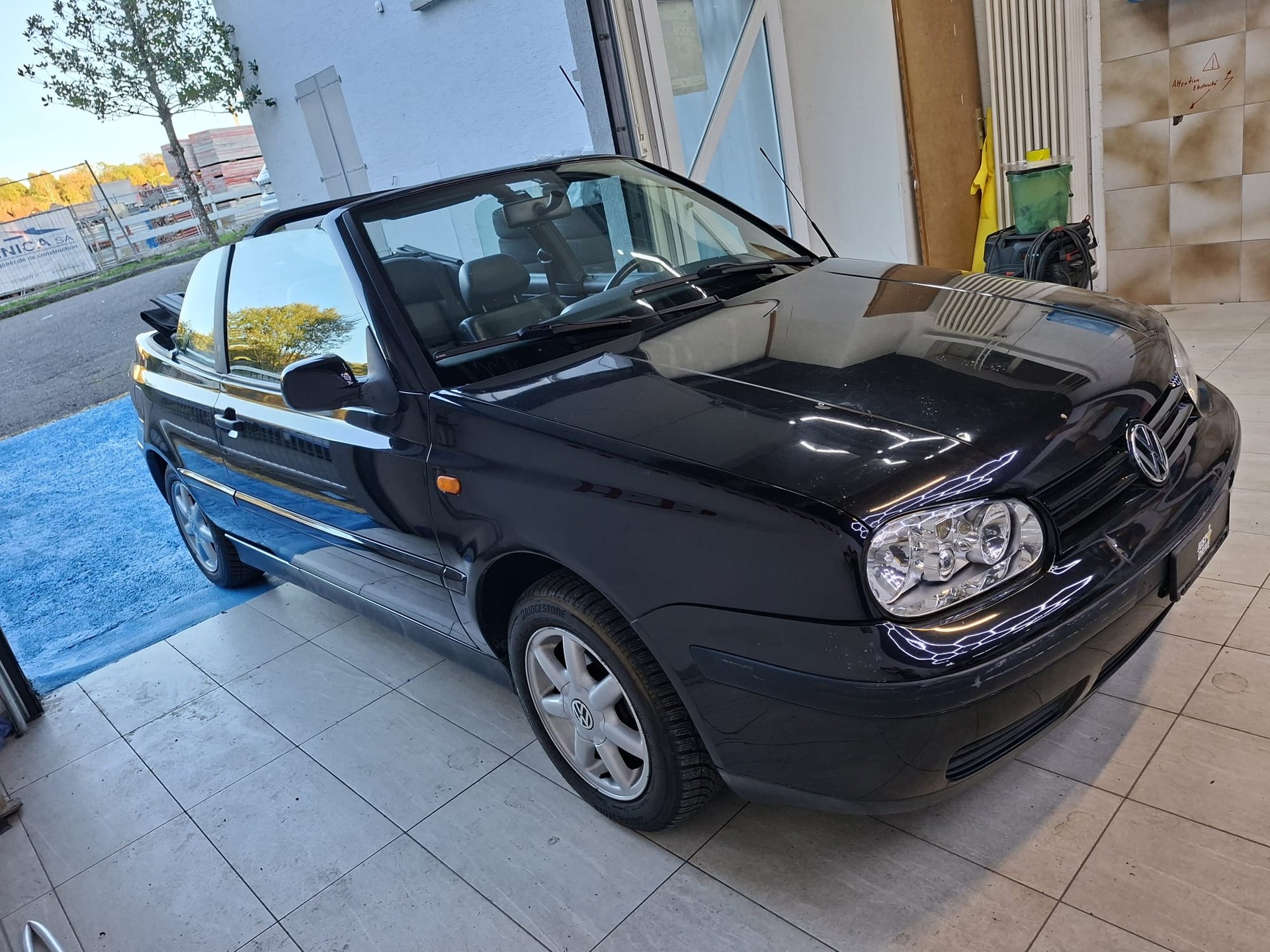 VW Golf Cabriolet 1600 Trendline-image-9