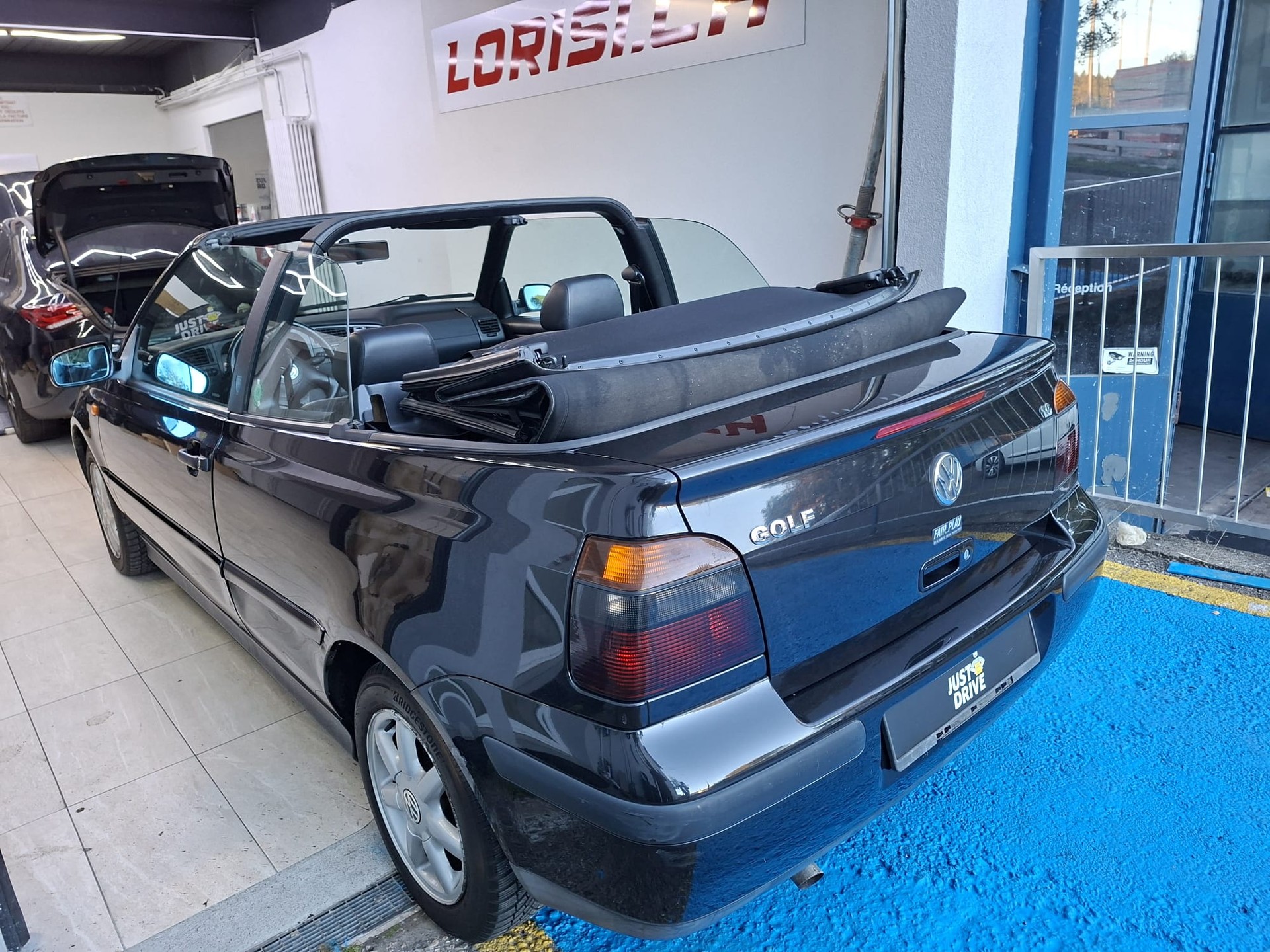 VW Golf Cabriolet 1600 Trendline-image-1