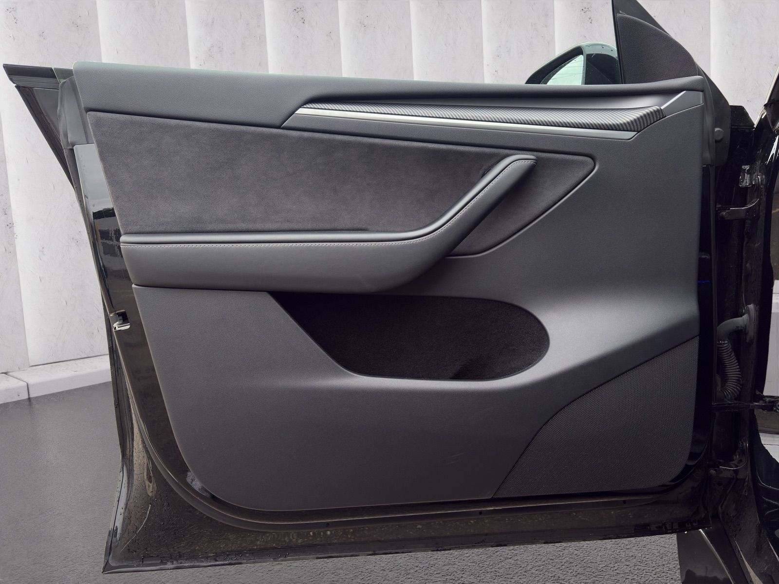 TESLA Model Y Long Range-image-14