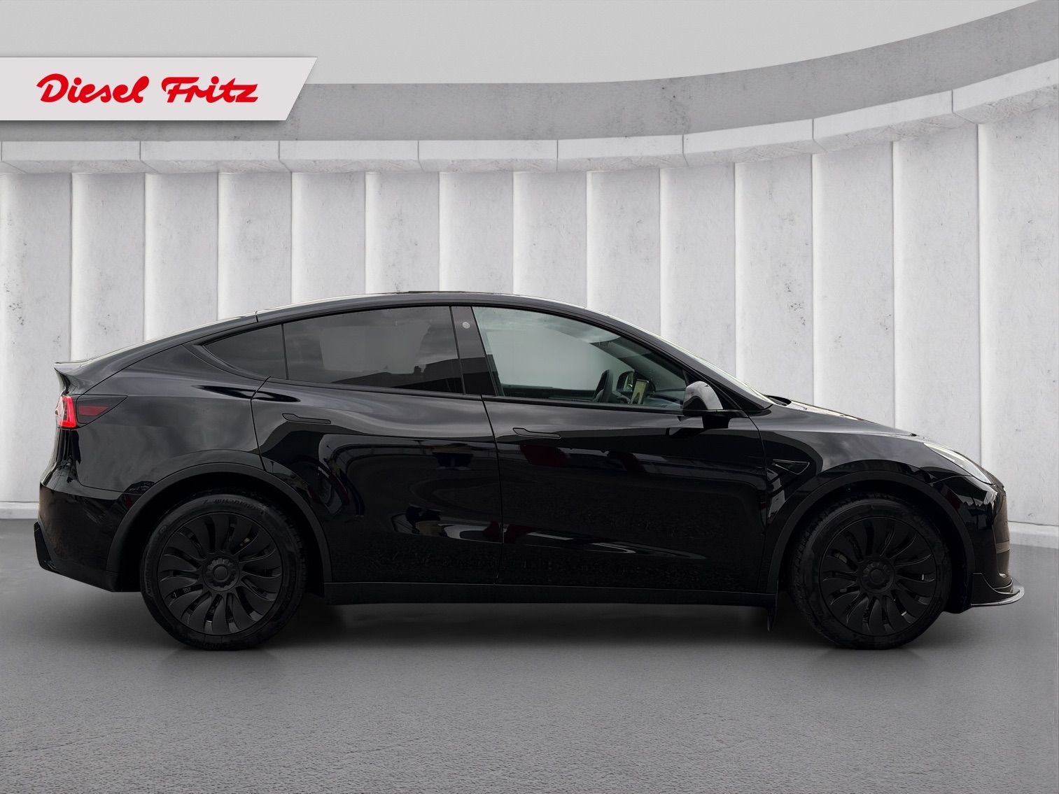 TESLA Model Y Long Range-image-5