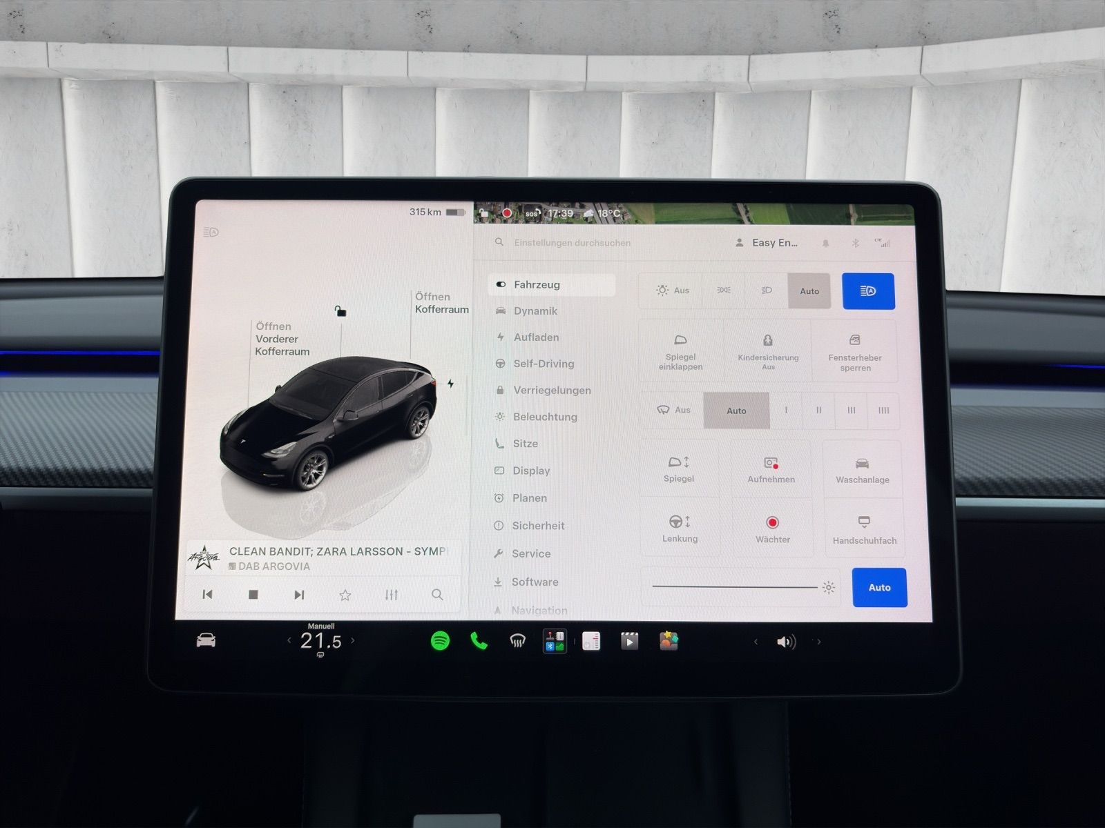 TESLA Model Y Long Range-image-13