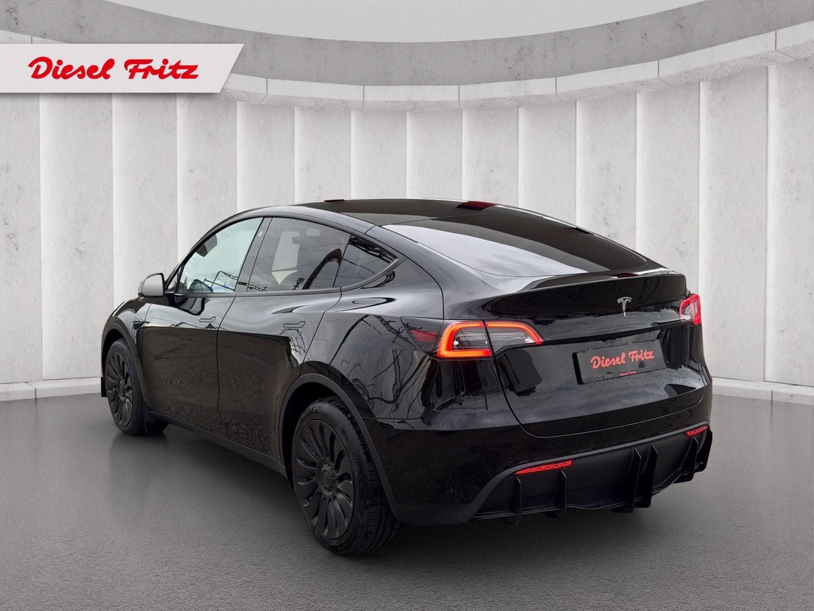 TESLA Model Y Long Range-image-2