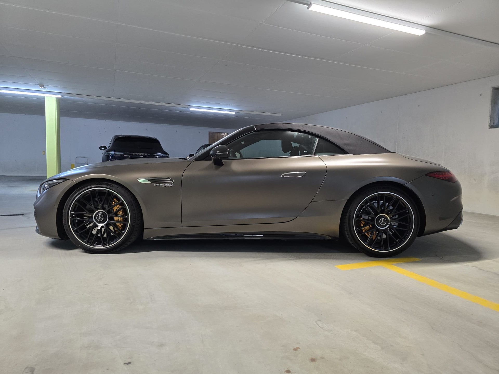 MERCEDES-BENZ AMG SL 63 4matic+-image-2