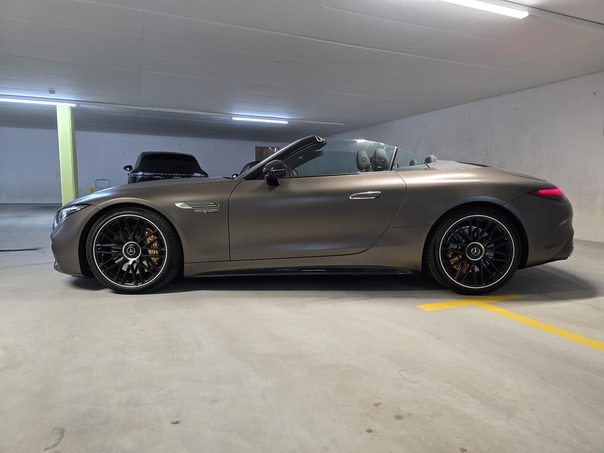 MERCEDES-BENZ AMG SL 63 4matic+-image-3