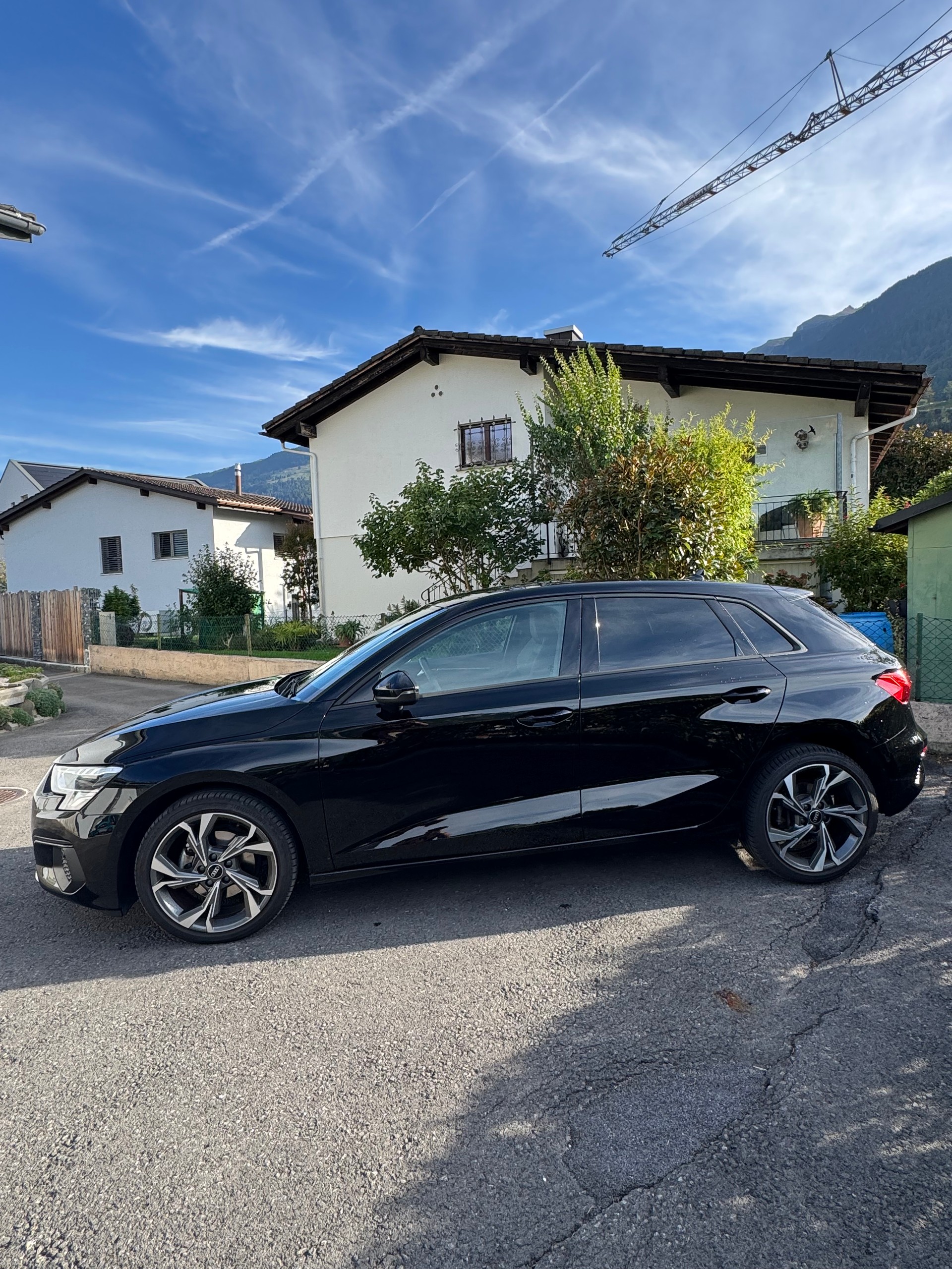 AUDI 1.5 35 TFSI Attraction S-Tronic-image-2