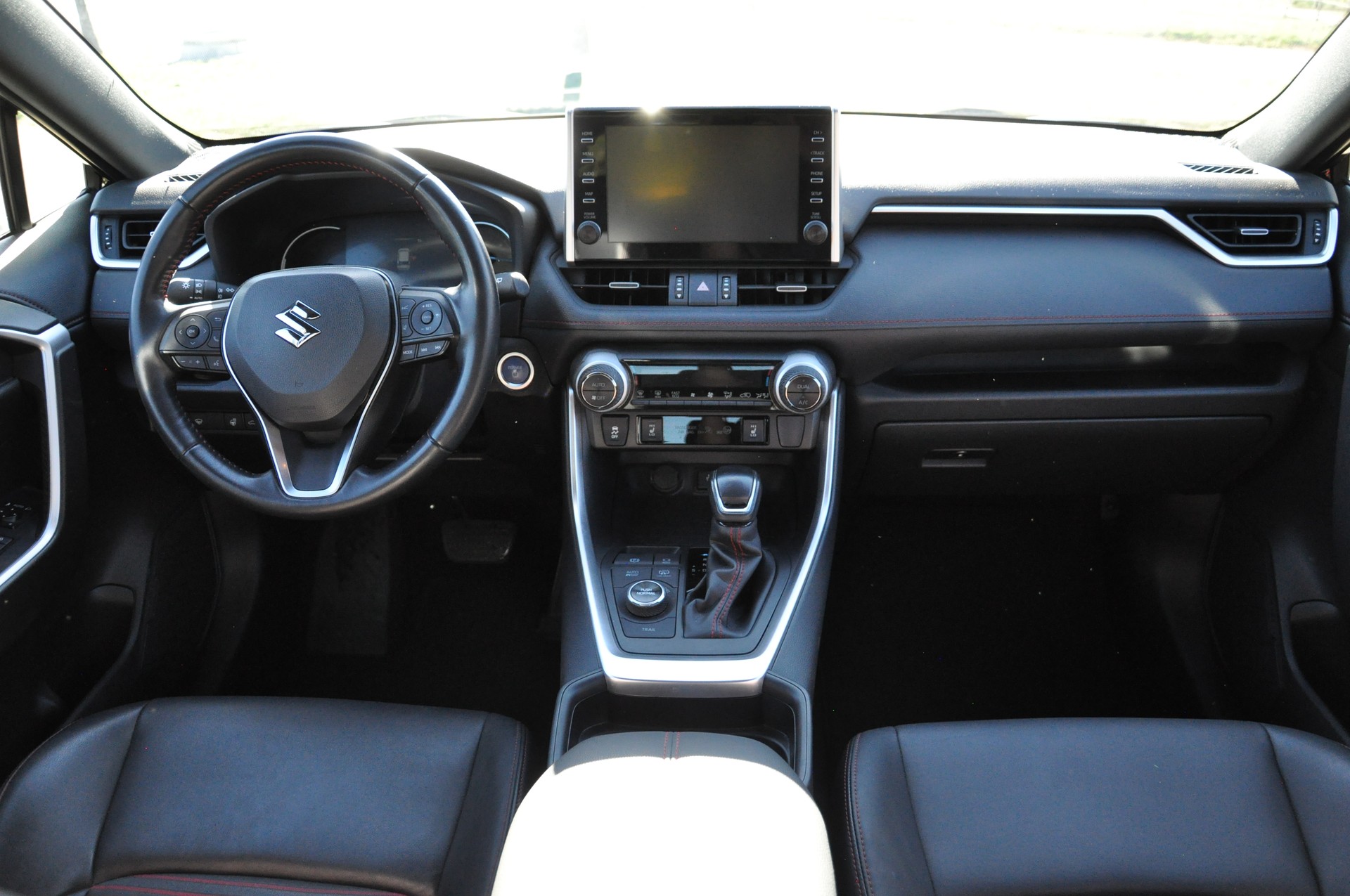 SUZUKI Across 2.5 Plug-in-Hybrid Compact Top E-CVT-image-8