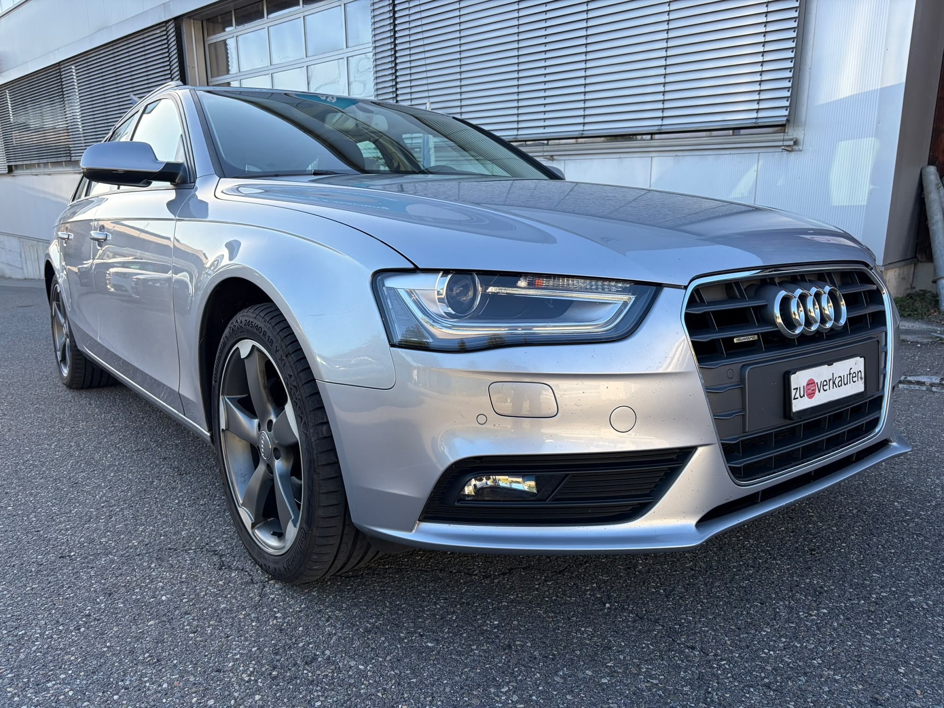 AUDI A4 Avant 2.0 TDI quattro S-tronic-image-2