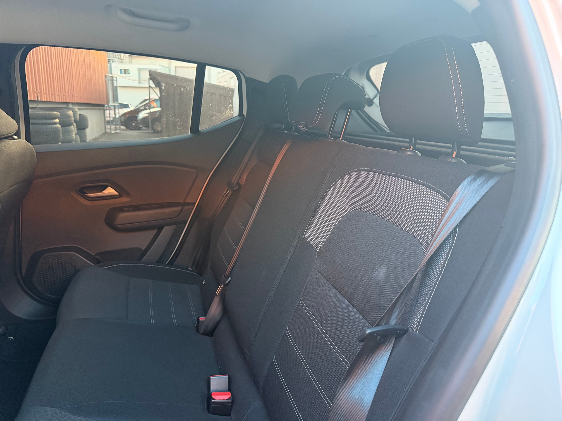 DACIA Sandero TCe 90 Expression CVT-image-8