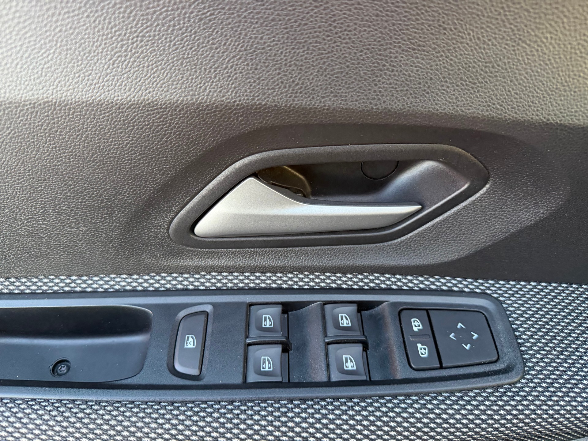 DACIA Sandero TCe 90 Expression CVT-image-9