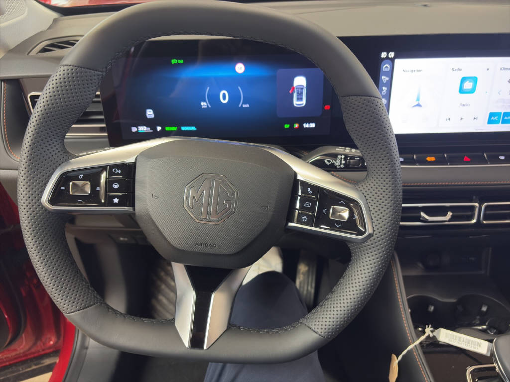 MG HS 1.5 Hybrid Luxury-image-5