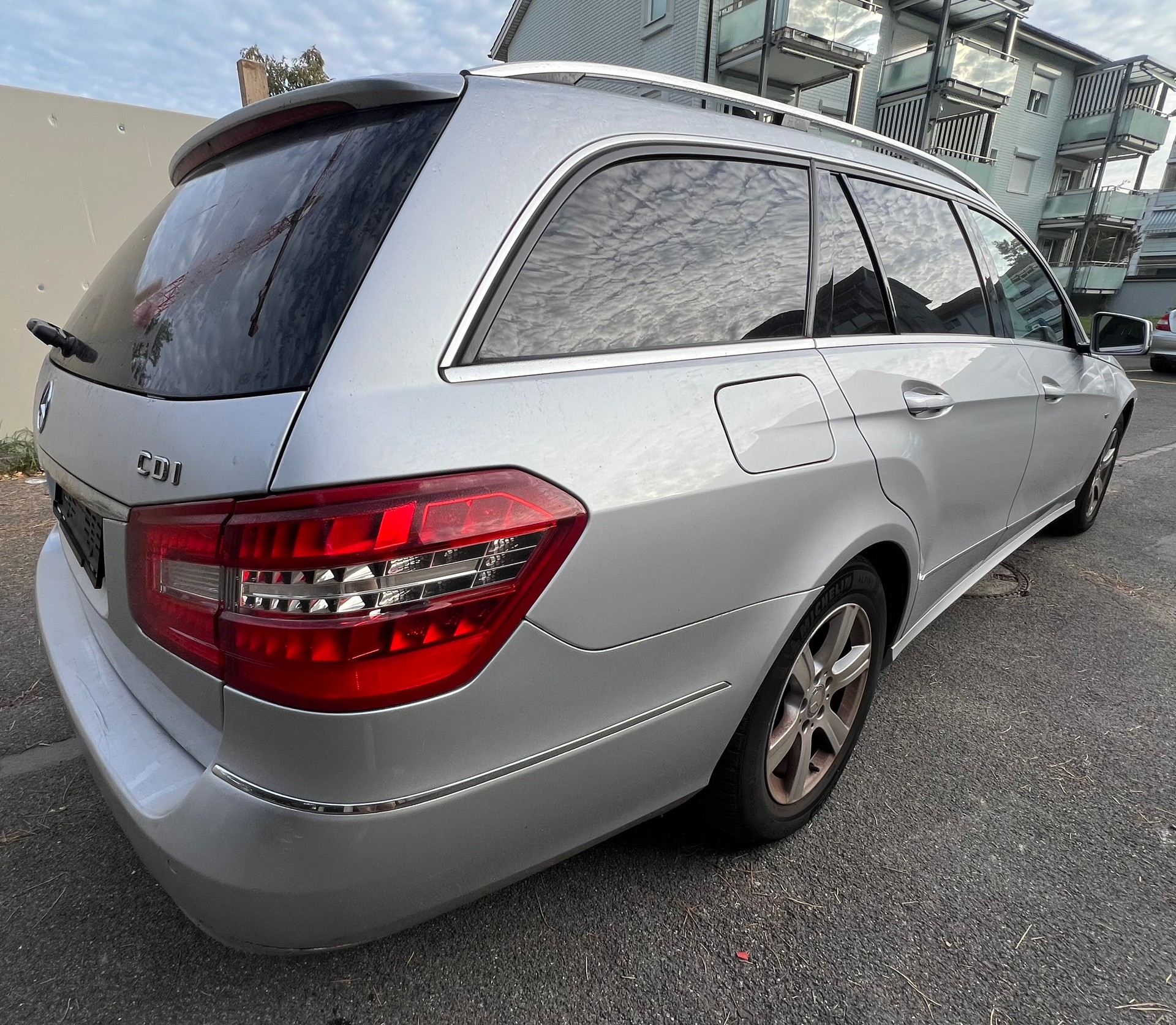 MERCEDES-BENZ E 200 CDI BlueEfficiency My Star Automatic-image-2
