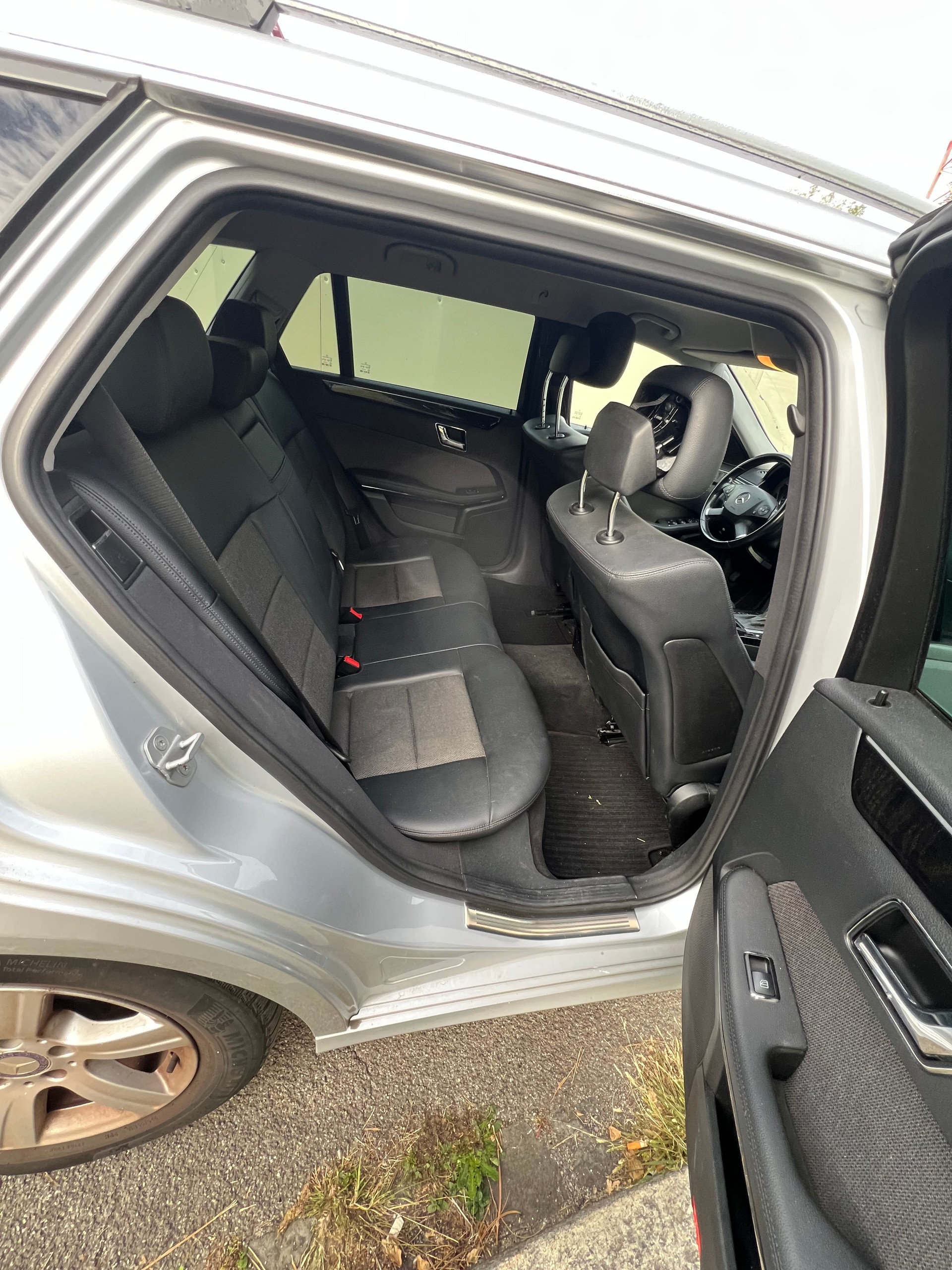 MERCEDES-BENZ E 200 CDI BlueEfficiency My Star Automatic-image-5