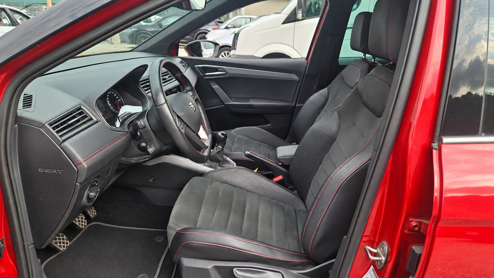 SEAT Arona 1.5 TSI Evo FR-image-5