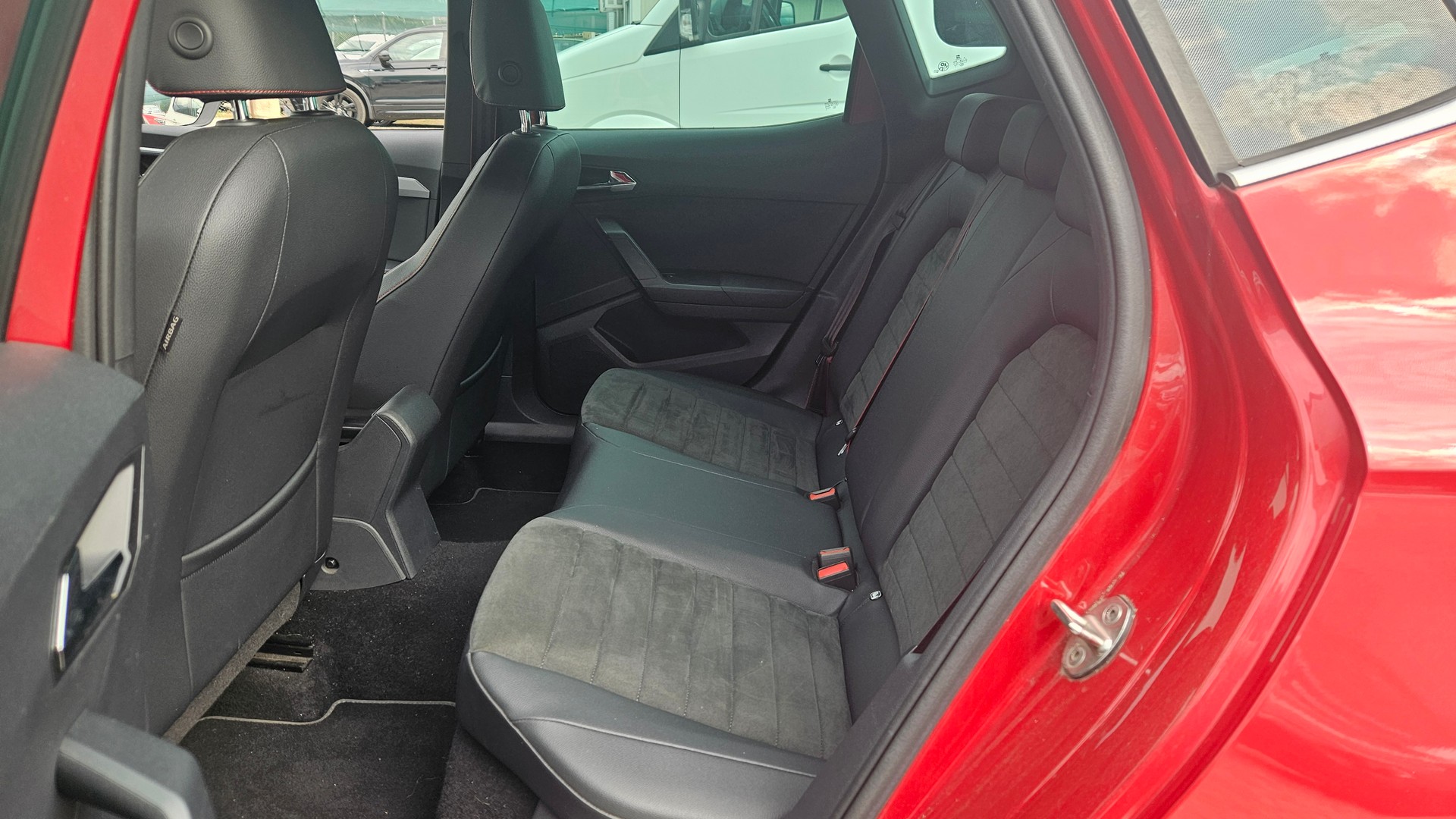 SEAT Arona 1.5 TSI Evo FR-image-6